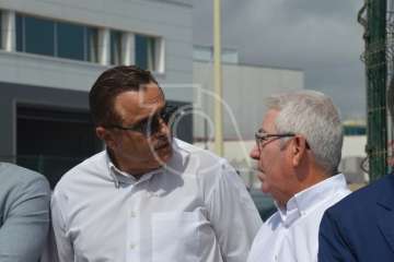 Acto de descubrimiento de la placa de la calle de Farmacéutico Francisco Artiles Betancor (Foto TA)